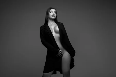 Electra_Joness White and black is nice too 圖片 4