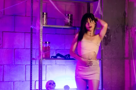 Kind_Scarlett Halloween Mystery and Magic Pic 4