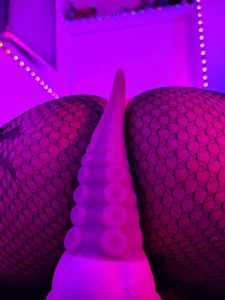 Yo_AdonitologyPublic Bild 3