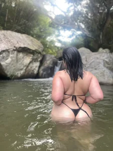 amelialeen7 In the middle of nature 🍂🌿🌳 Immagine 