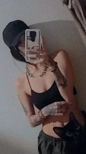 Ari-Nana: Public ( 4 фото)