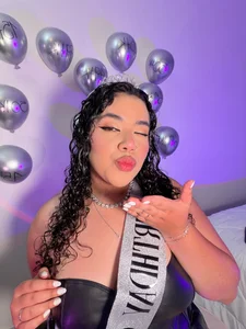 krisstenSantos Birthdayyyyyy 🖤✨ Hình 3