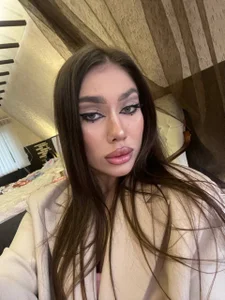 Public od SelenaLane  3 snímek