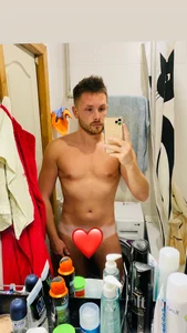 New Foto hot de MartinBrandon Foto 4