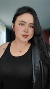 _BBW_Love Public Poză 3