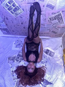 AbbyWathson Breaking news: SOMETHING HAPPENED! 🧨 사진 6