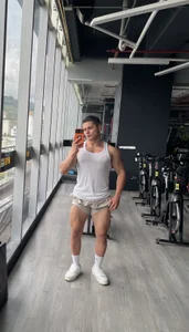 julian_wallace Hard training Hình 5