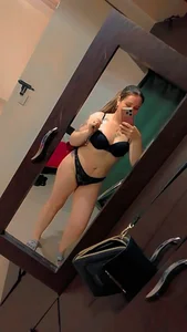 alice1-hott_ Public Pic 5