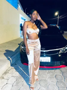 ChristalAkoni Public 사진 4