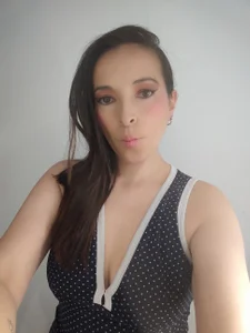 Alina_roberts_ sensual slika