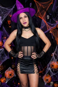 Candace_QueenのHalloween ,Touch my broom and caress my balls. 🎃🎃🎃🎃🎃🎃🎃🎃🎃🎃 BUUUUUU!!!!! 👻👻👻👻👻👻👻👻👻の 2枚の写真