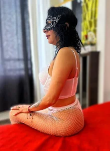 happy valentine my love "I'll wait for you in the chat so you can see the rest." od sarahhernandez  4 snímek