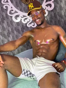 Aroonsexyboy: sexy me!🔥 ( 4 фото)