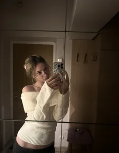 EvelineMagnetic Public Gambar