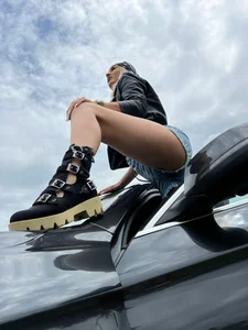 iSelenaのMeの 4枚の写真