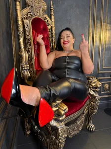 RubiHarper A sample of my kinky side! (FEET,LATEX,STRAP-ON) Immagine  2