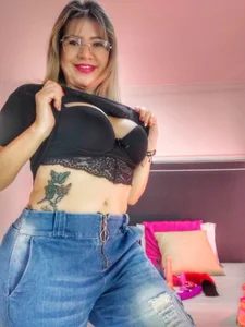 Ariana_costa mature and very sexy Pic 5