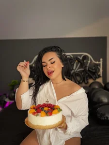 MissLilaa Birthday Girl 💕🥂💸 Pic 2