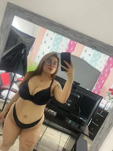 nicolleu99 HOW DELICIOUS I AM🥰 Pic 2