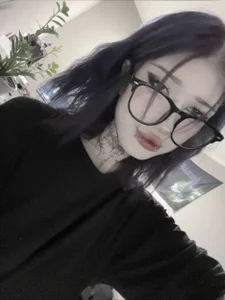 Tanaloos Public  3টি ছবি