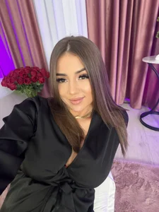 AishaSins 🌙 A Little Bit of Me зображення 3