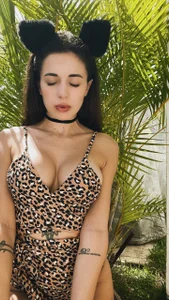 PartyQqHouse womancat Pic 3