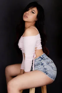 _Mia_Rivers_ DRESS CODE: GLAM Kuva