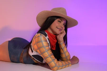 molly_lovee_ A pretty cowgirl 👢 Bilde