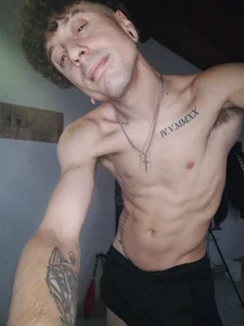 ManuiXxX's XXX Nude Photo 2