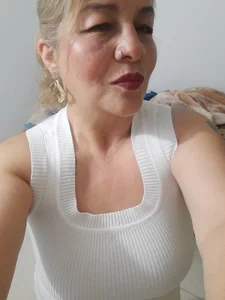 Abby-Blonde Original , natural y Hot Pic 2