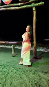 Sara_Charmy EN EL MAR Pic 2