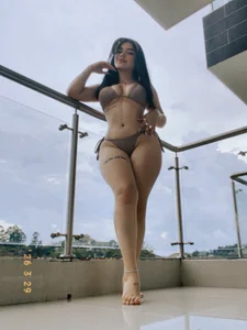 SUNNY DAY ☀️🥵 de PAULETEJOHNSON  2 Imagens