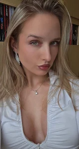 Skinny_LunaValentina Public  4. fénykép