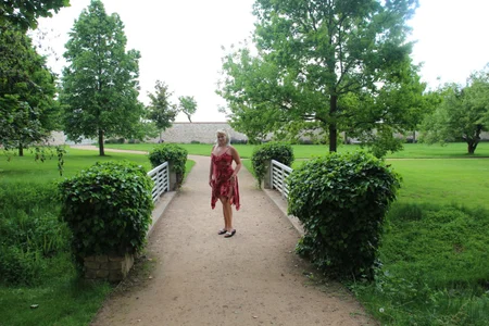 sexywildcat40 Milf in the Park :) Pic 3