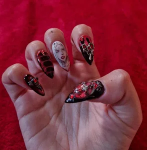 _sakae_の𝕸𝖞 𝕹𝖆𝖎𝖑𝖘の 5枚の写真