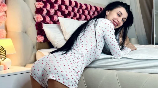 AriannaCruise like a shy girl Bilde 5