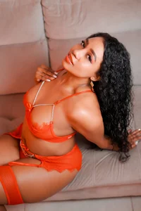 Kamila-Kane red is a love 😈 Bilde