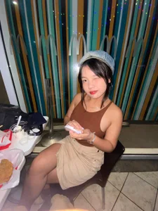 Public od ChasityTurrey  4 snímek