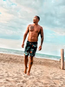 black_west Public  8টি ছবি