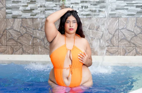 Zdjęcia Aranaa_Cruz fun day in jacuzzi😍👙: 