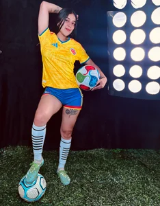 DanielaMonroe ⚽ "The match ends, the game begins. Pic