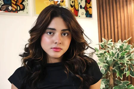_Lucy_Grey_ Welcome  8টি ছবি