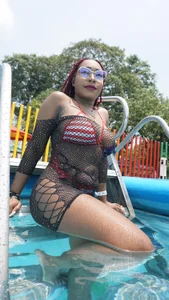 pool day od sara_greyx  7 snímek