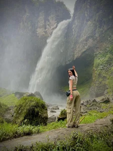 karlaa_james touring nature and my tight little body, hiding from the farmers😈🥵💦 Foto