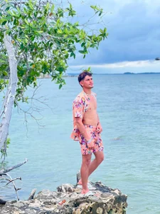 jacksonandmatt Jackson and Matt on the beach Pic 3