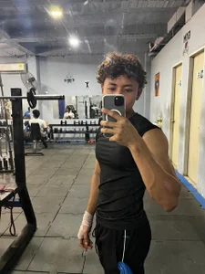 Lucas_TeaseのPublicの 5枚の写真