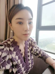 A-white-dress Public Pic 5