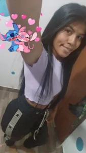 SkinnyBlom_ Public Pic 7