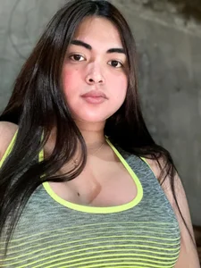 Bombshell_Rebbecca: Public ( 6 фото)