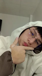 Alexander_CollinssPublic图片